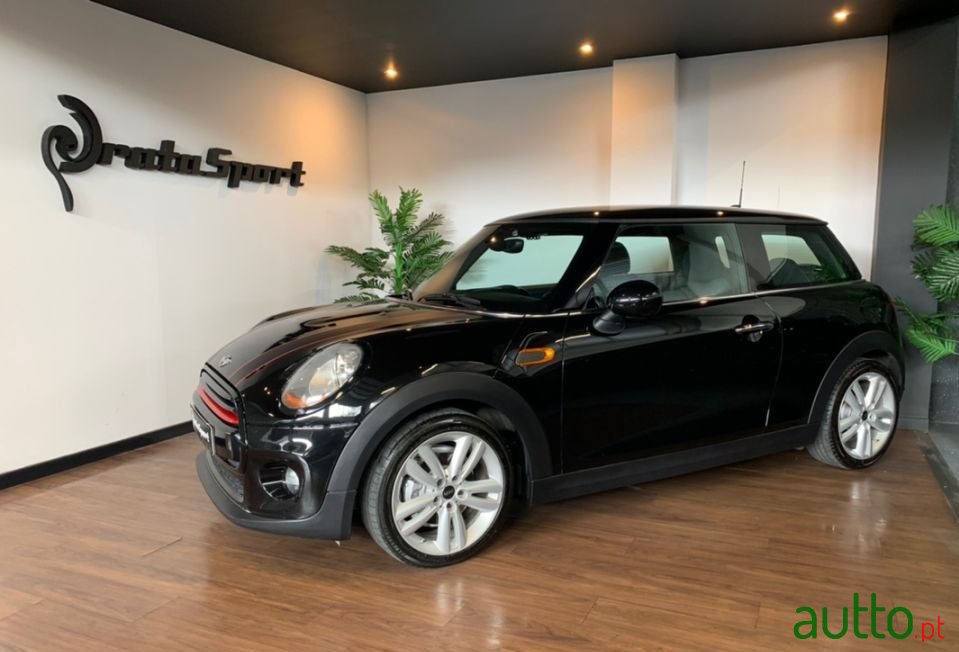 2014' MINI Cooper photo #2