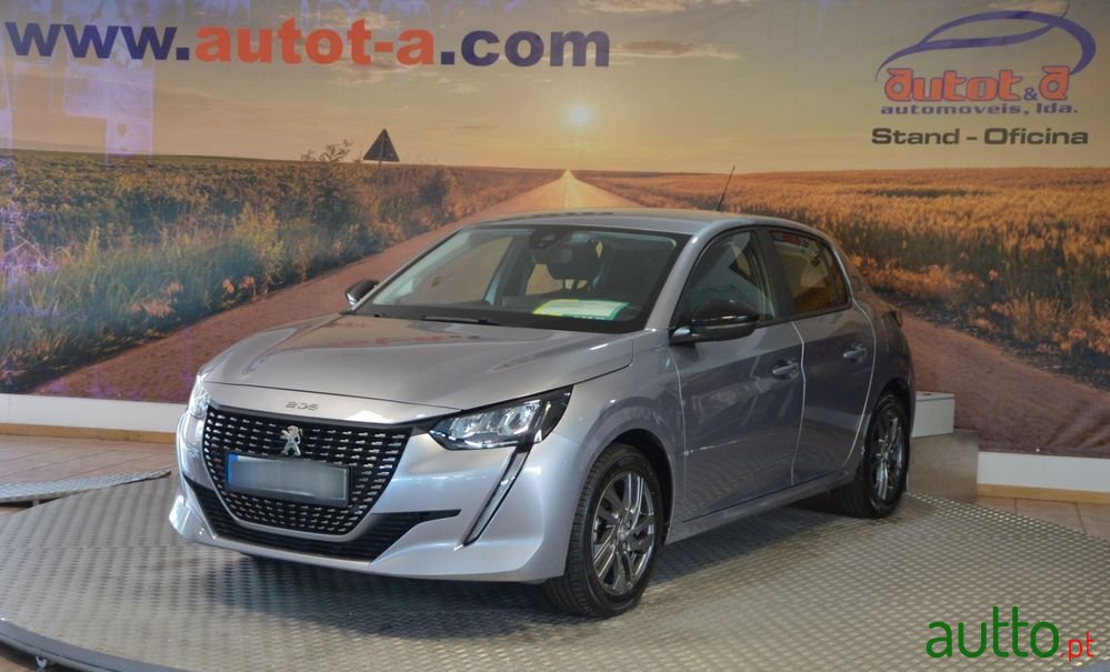 2022' Peugeot 208 photo #1