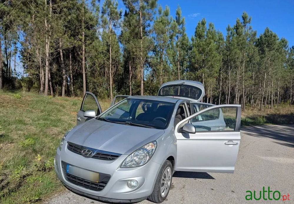 2009' Hyundai i20 photo #1