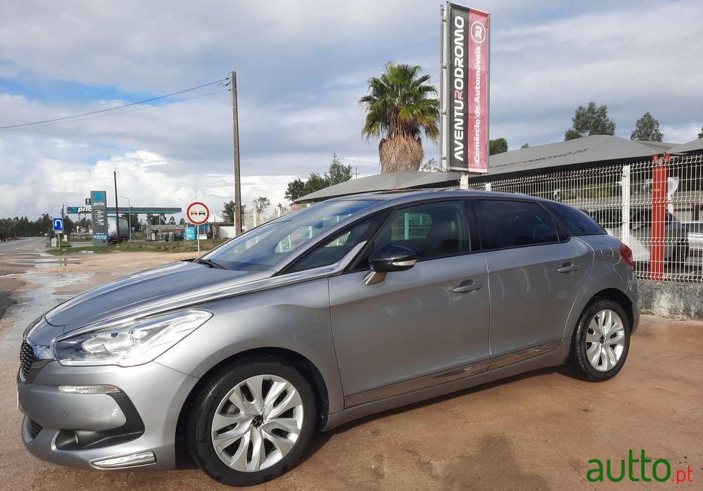 2018' DS Automobiles Ds5 photo #6