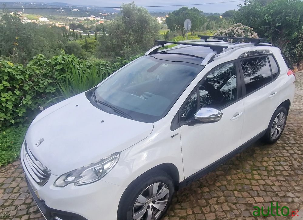 2016' Peugeot 2008 photo #3