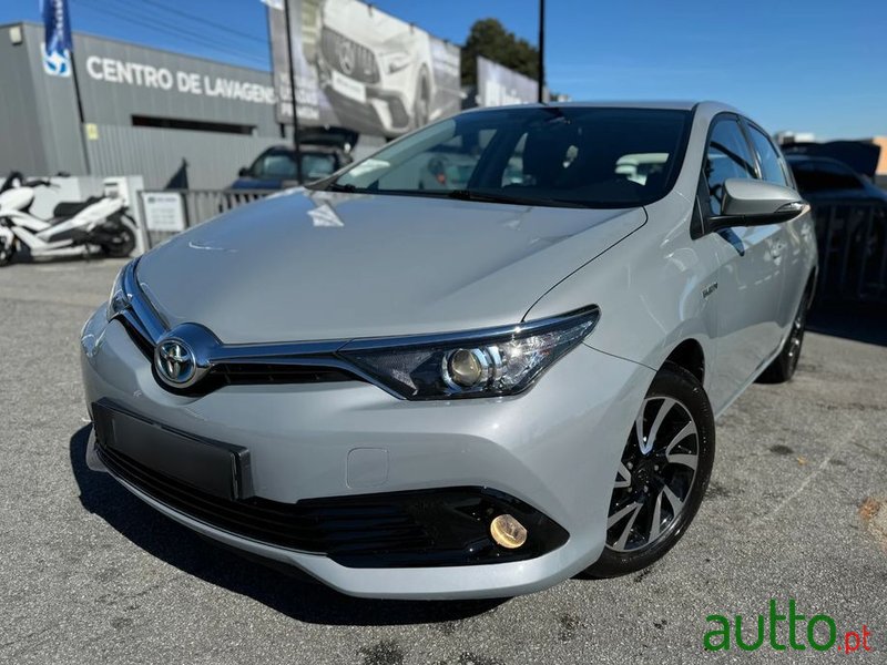 2018' Toyota Auris photo #3