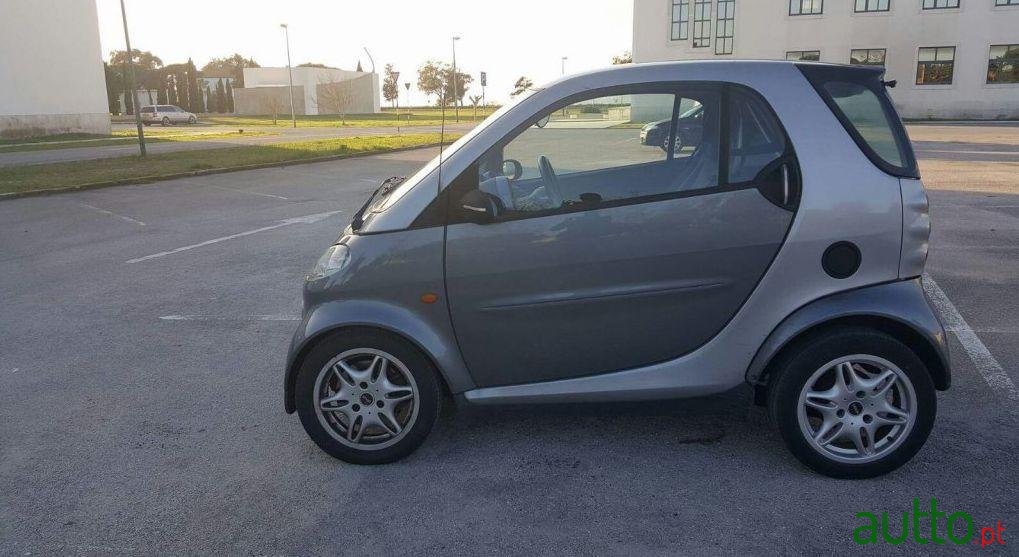 2000' Smart Fortwo Cdi Pulse photo #1