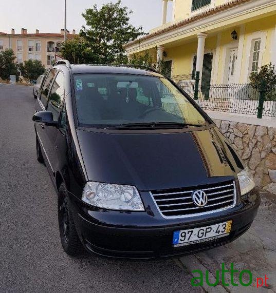 2005' Volkswagen Sharan photo #1