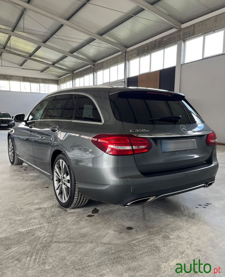 2017' Mercedes-Benz Classe C E photo #2