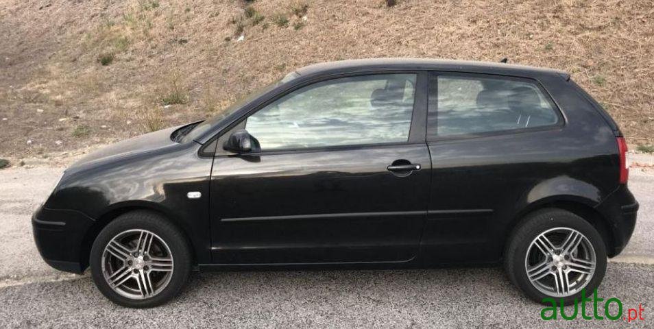 2004' Volkswagen Polo photo #3