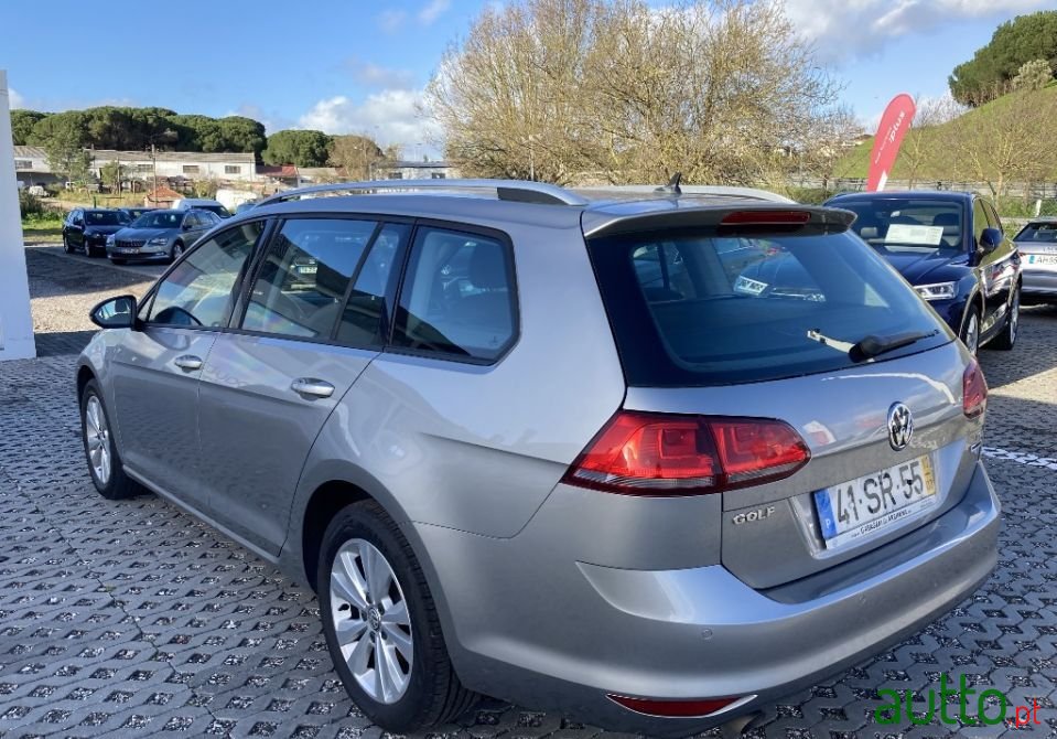 2017' Volkswagen Golf- Variant photo #5