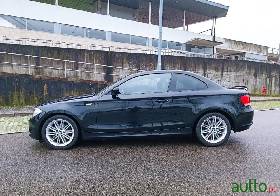 2011' BMW 120 photo #3