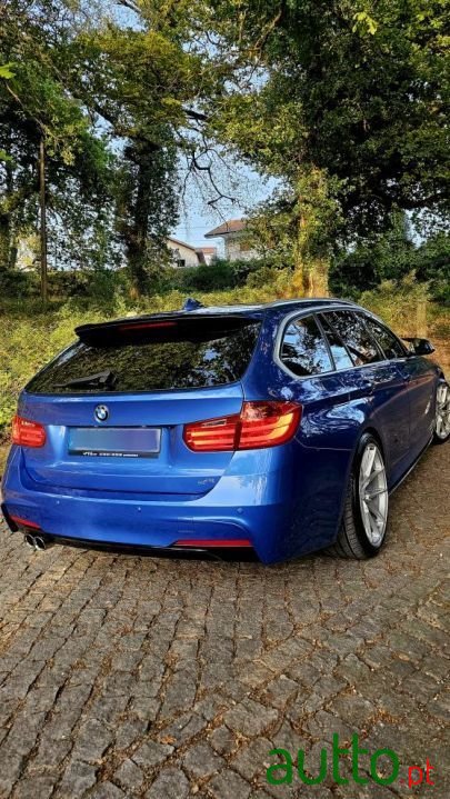 2013' BMW 320 photo #2