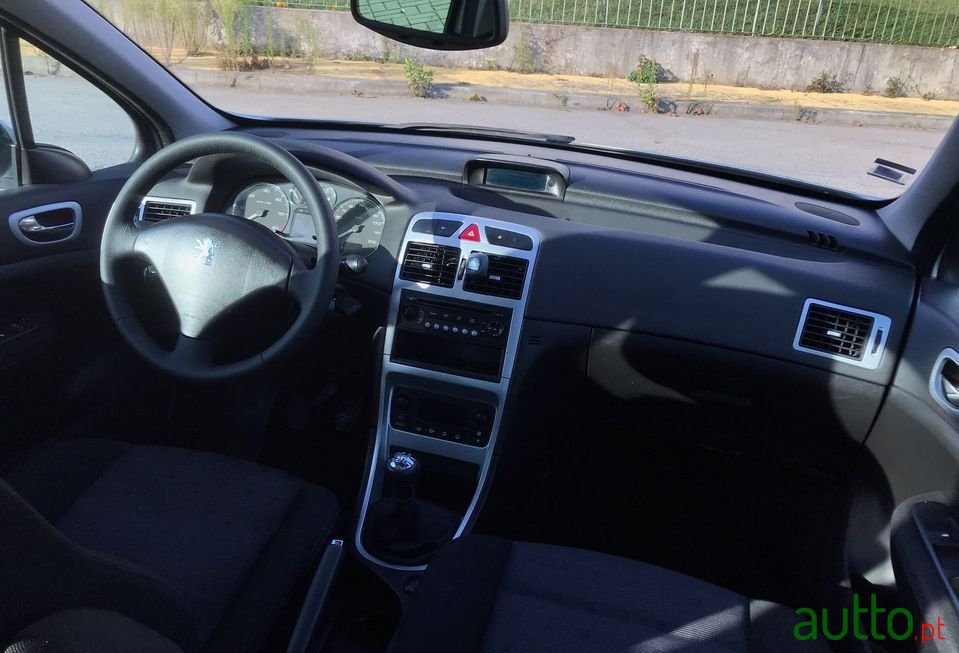 2006' Peugeot 307 Sw photo #4