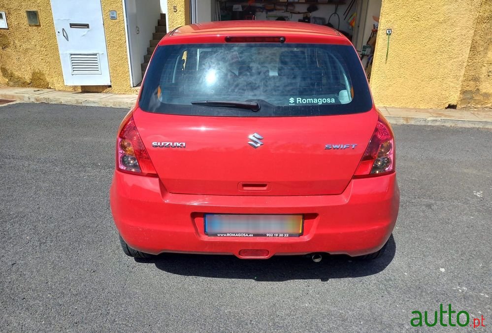 2010' Suzuki Swift 1.3 16V Gl photo #2