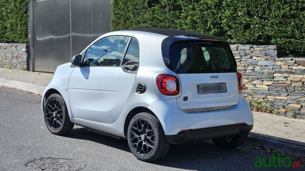2021' Smart Fortwo Eq Passion photo #3