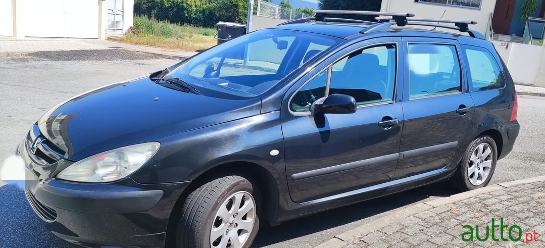 2003' Peugeot 307 Break photo #3