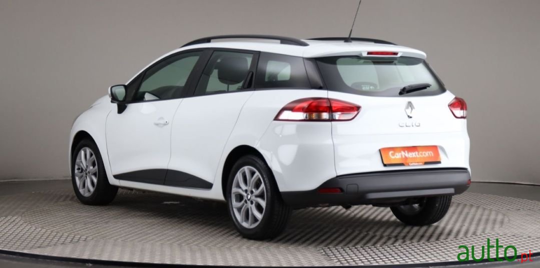 2019' Renault Clio Sport Tourer photo #3