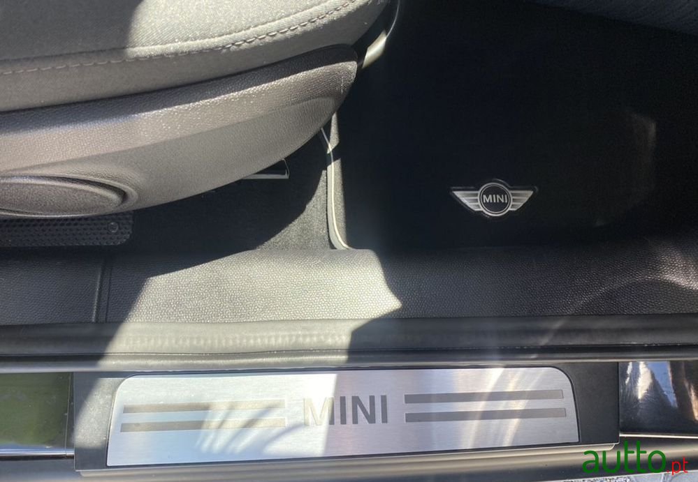 2014' MINI Countryman One D photo #4