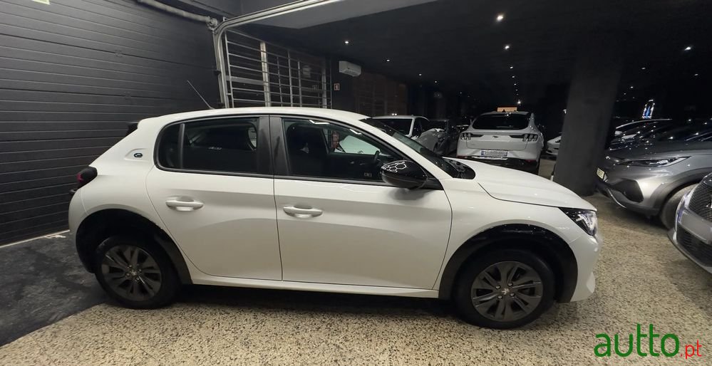 2022' Peugeot e-208 Active Pack photo #3