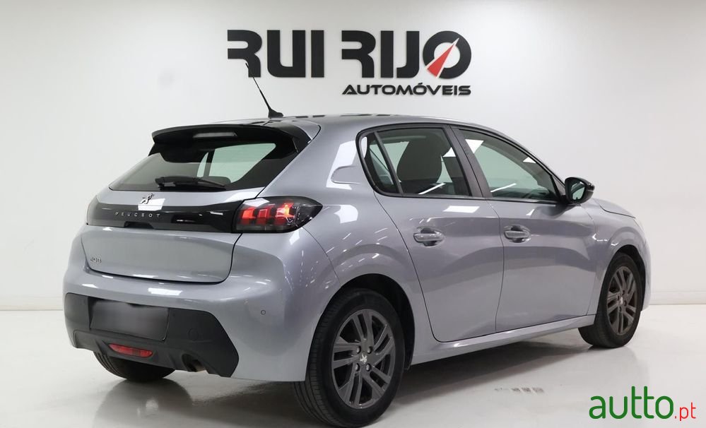 2022' Peugeot 208 photo #2
