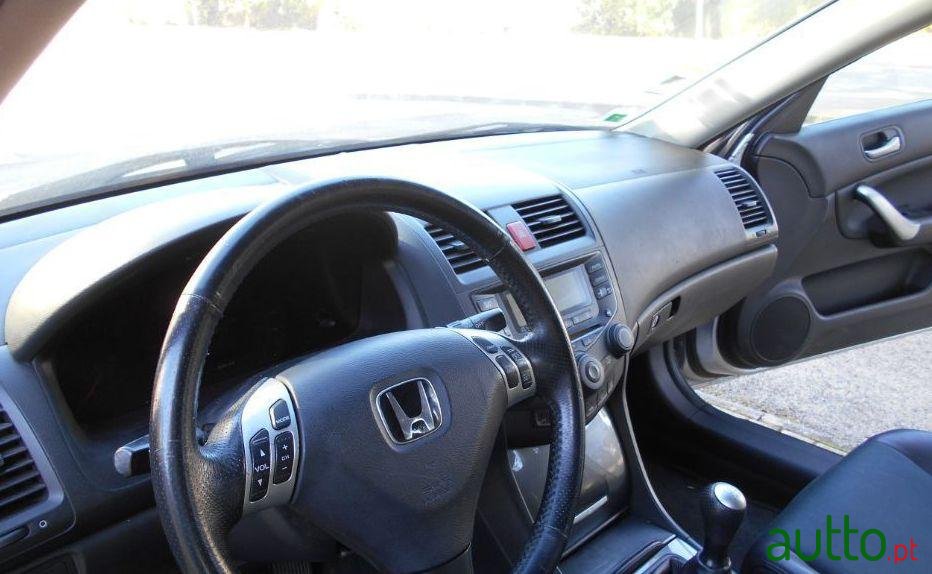 2003' Honda Accord Tourer photo #1