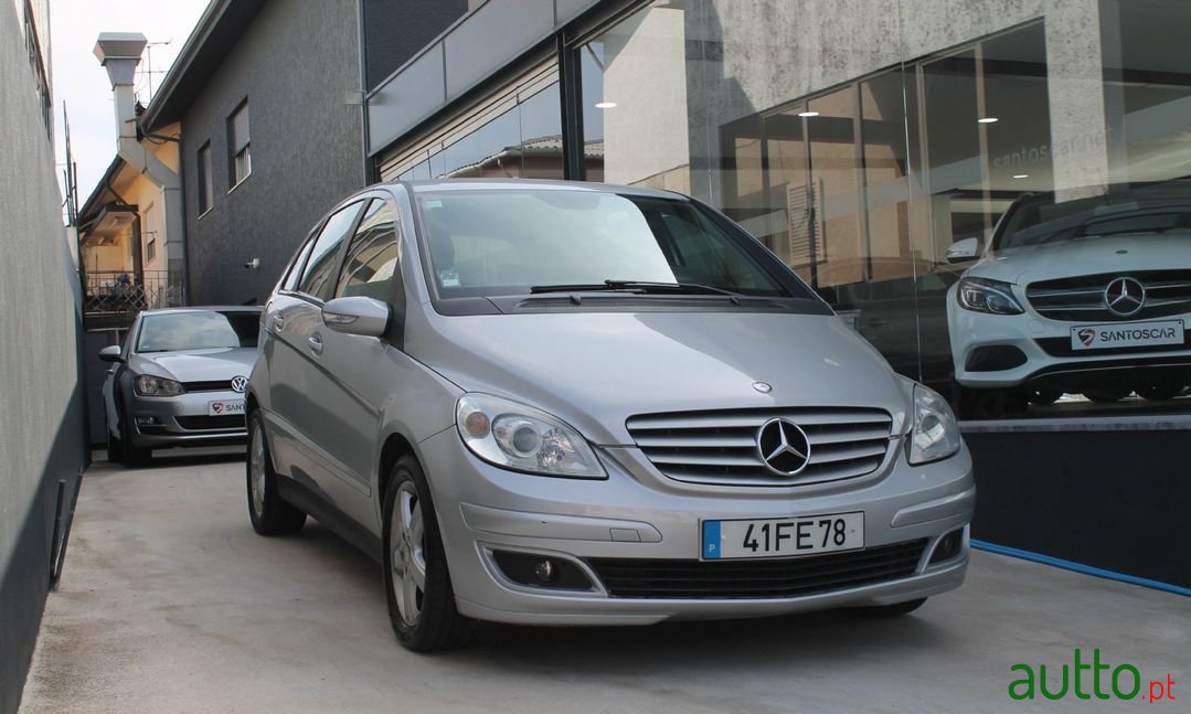 2008' Mercedes-Benz B-180 photo #4