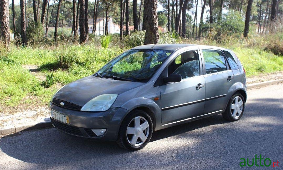 2002' Ford Fiesta photo #1