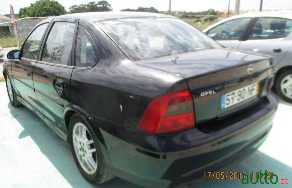 1999' Opel Vectra 2.0 Tdi Cd photo #2