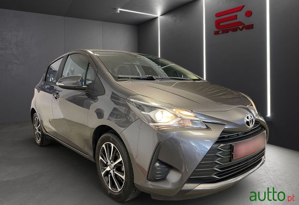 2019' Toyota Yaris photo #2