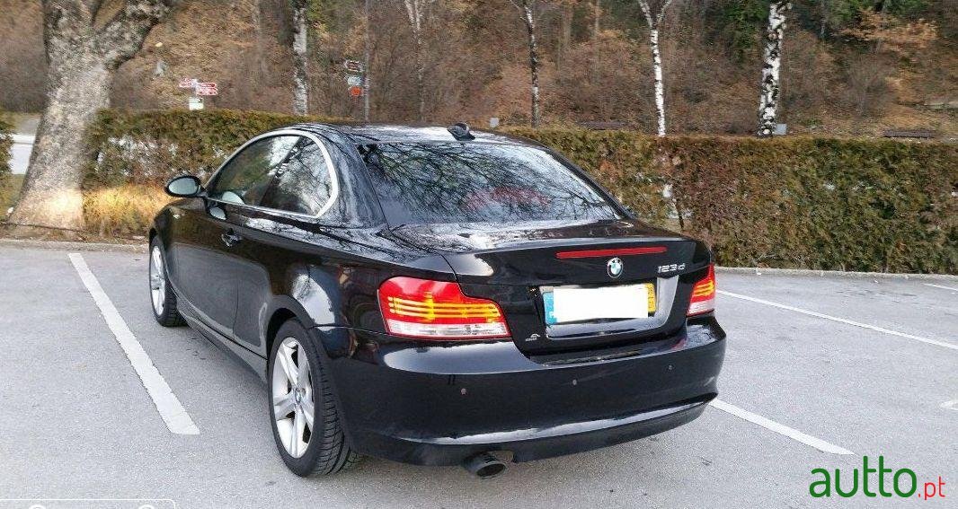 2008' BMW 123 D Coupé photo #2