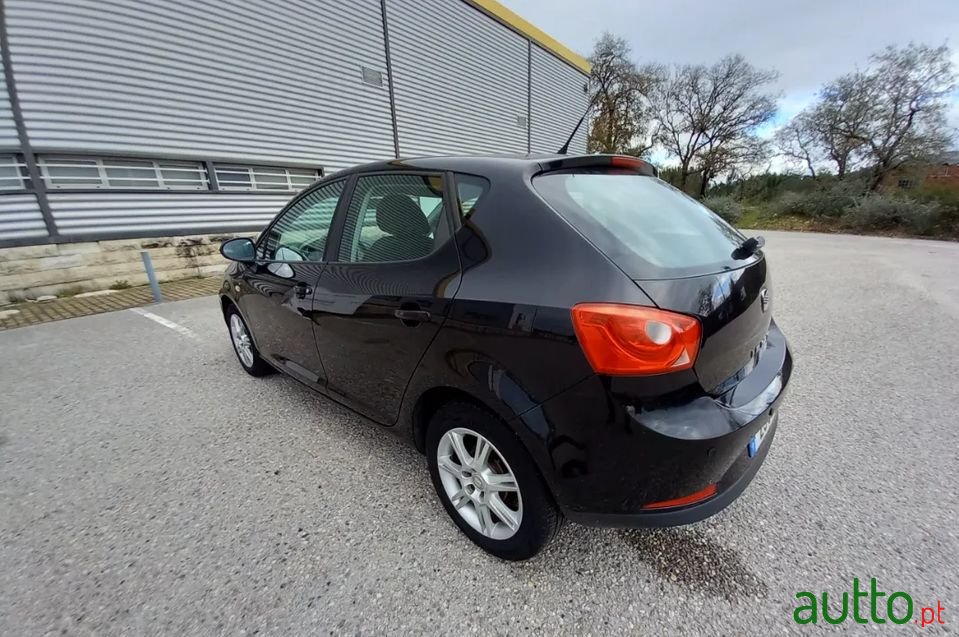 2010' SEAT Ibiza photo #6