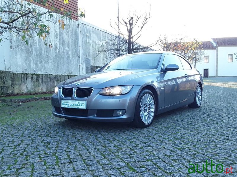 2008' BMW 320 photo #3