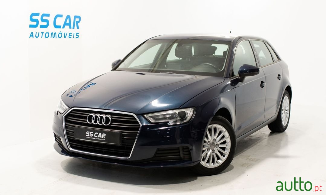 2017' Audi A3 Sportback photo #1