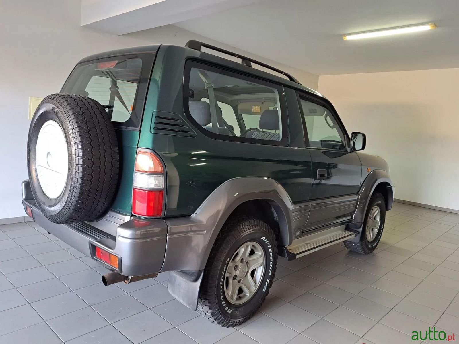 1997' Toyota Land-Cruiser photo #2