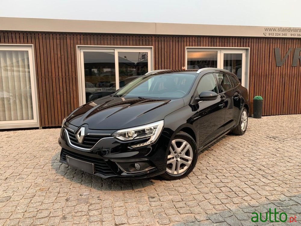 2017' Renault Megane Sport Tourer photo #1