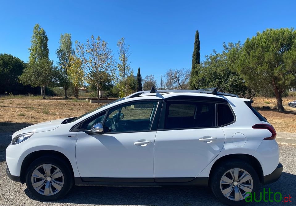 2017' Peugeot 2008 photo #4