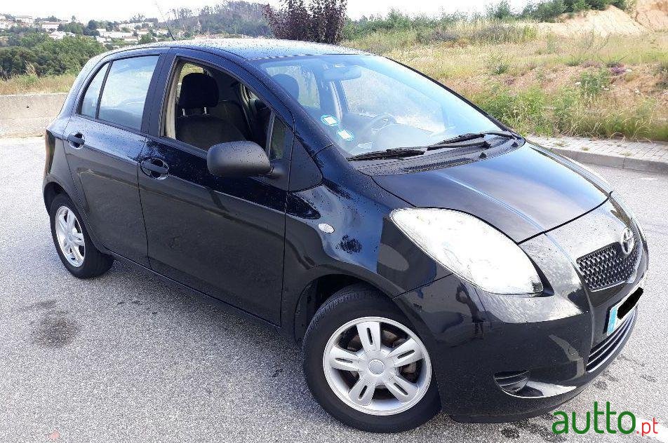 2006' Toyota Yaris photo #1