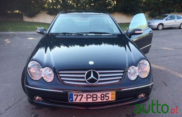 2004' Mercedes-Benz Clk-200 photo #3