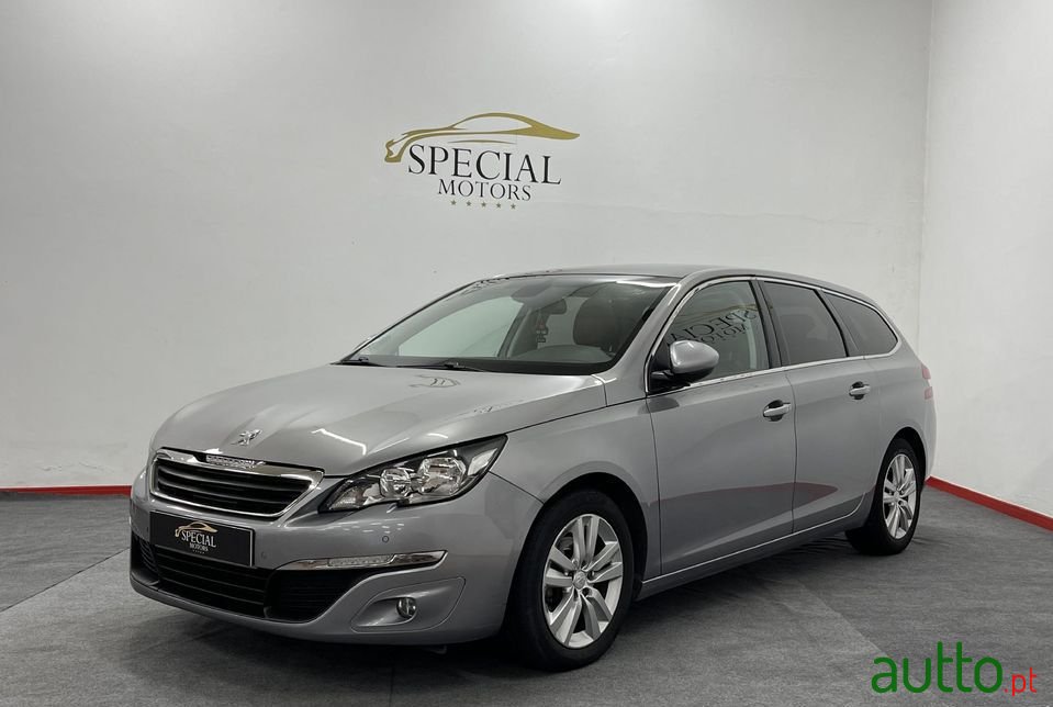 2014' Peugeot 308 photo #1