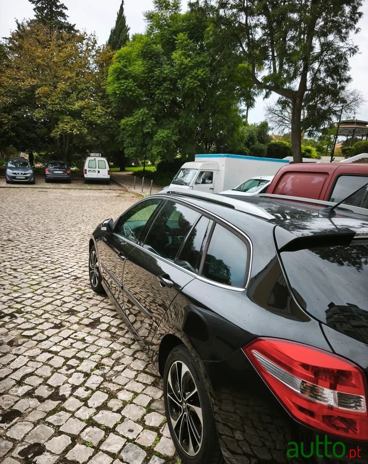 2014' Renault Laguna Break photo #6