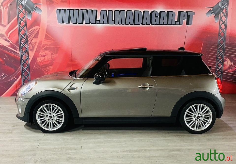 2017' MINI Cooper photo #2