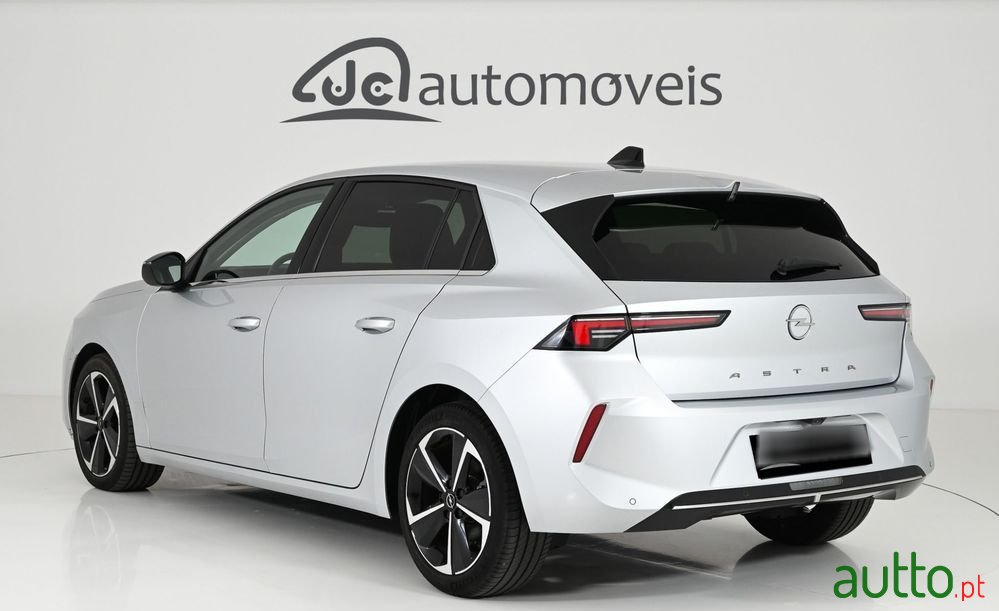 2023' Opel Astra 1.2 T Elegance photo #2