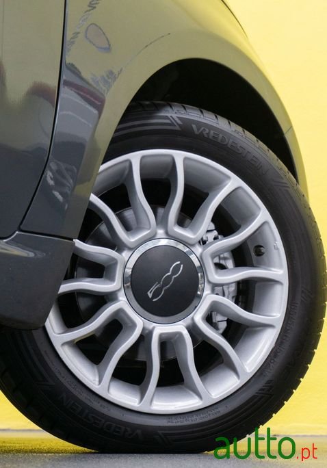 2018' Fiat 500 photo #2