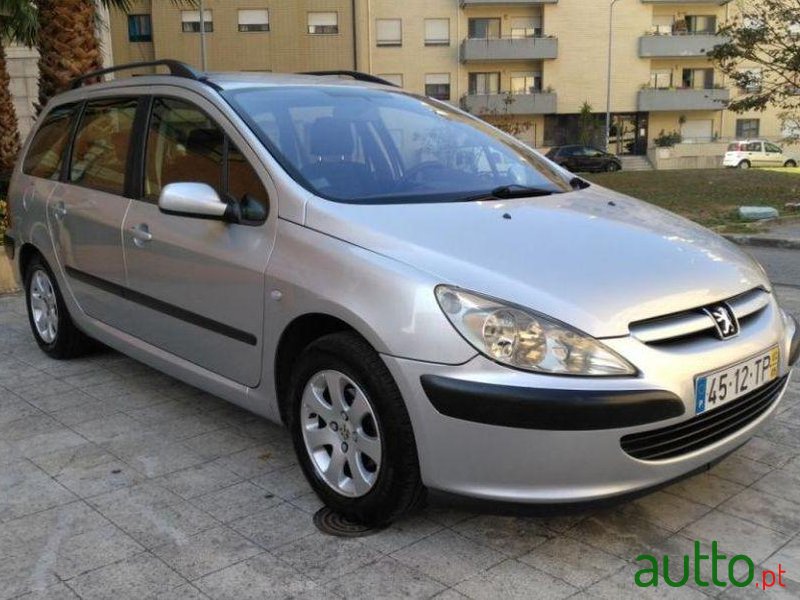 2002' Peugeot 307 Sw photo #2