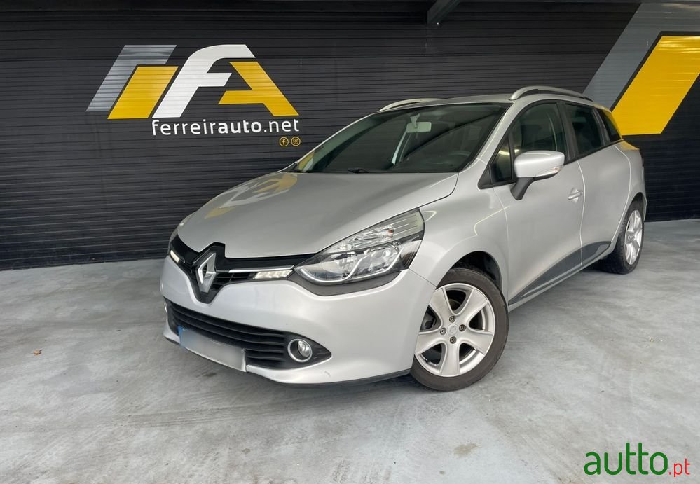 2014' Renault Clio Sport Tourer photo #3