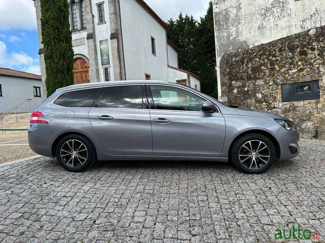 2016' Peugeot 308 Sw photo #3