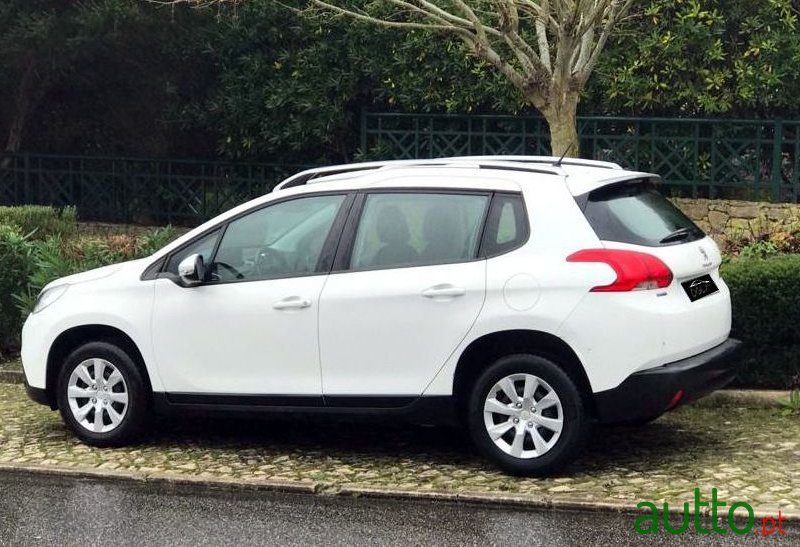 2015' Peugeot 2008 photo #5