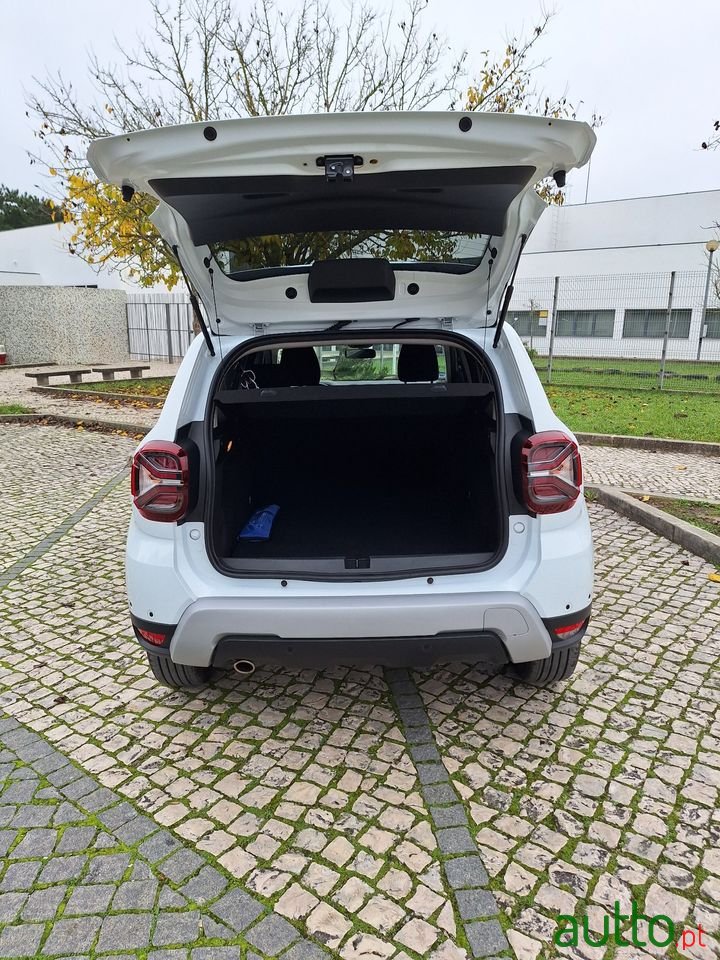 2022' Dacia Duster photo #2