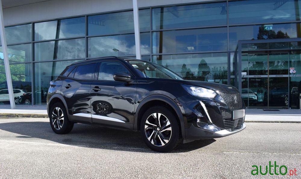 2021' Peugeot 2008 1.2 Puretech Allure photo #1