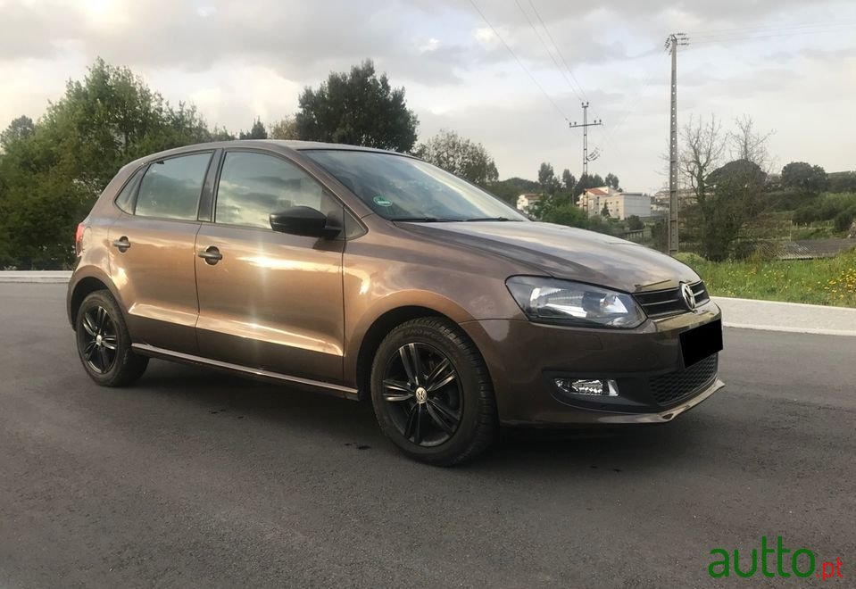 2014' Volkswagen Polo photo #3