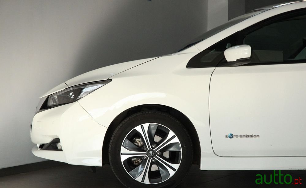 2018' Nissan Leaf N-Connecta photo #6