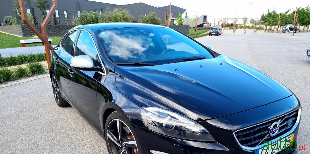 2014' Volvo V40 photo #2