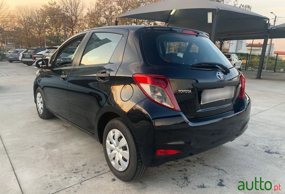 2011' Toyota Yaris 1.4 D-4D photo #4